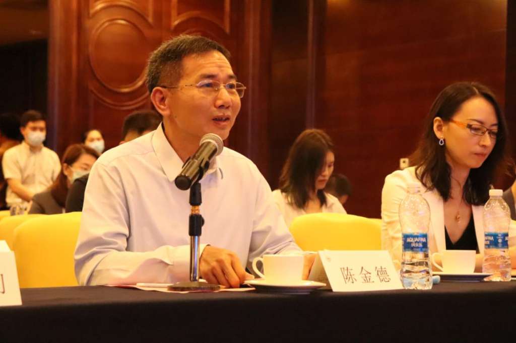联盟会长单位广东省生产力促进中心主任陈金德致辞